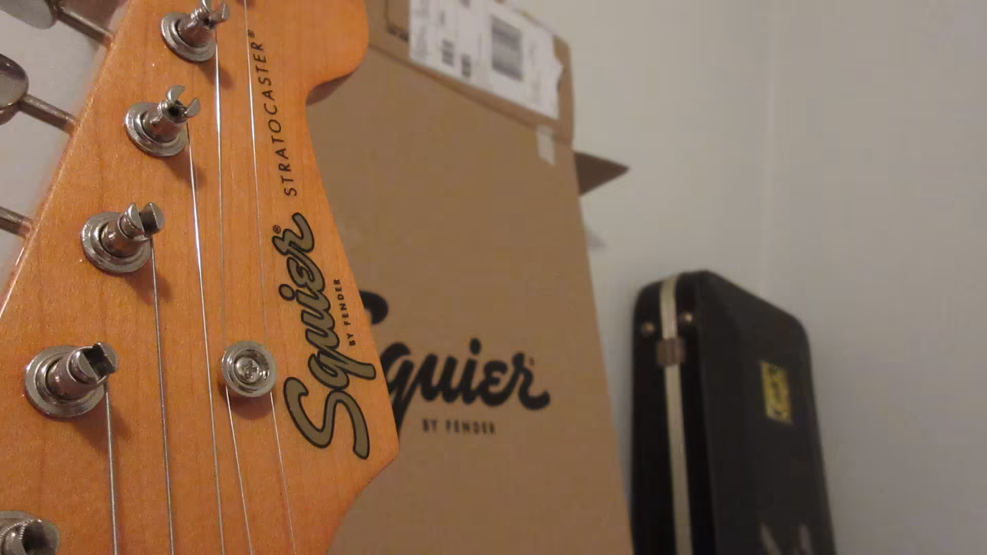 squier classic vibe 50s stratocaster electric guitar