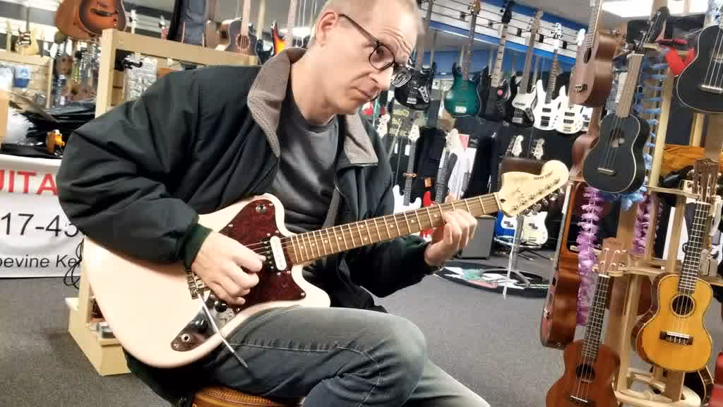 squier paranormal super sonic