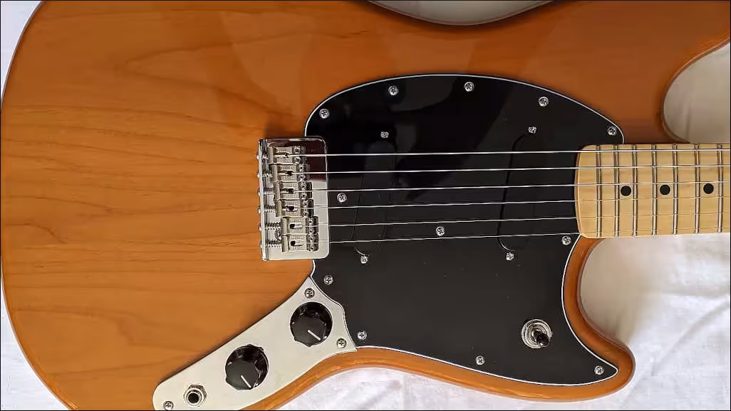 fender mustang faded mocha