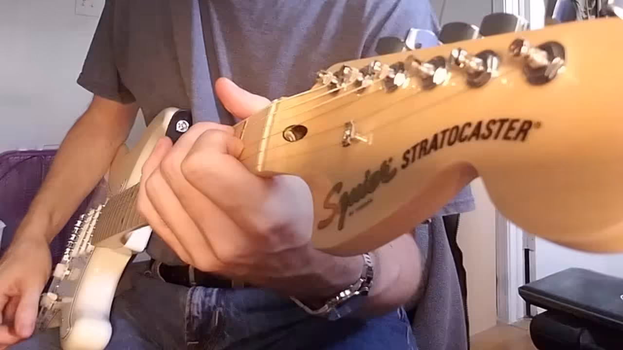 squier affinity stratocaster electric guitar