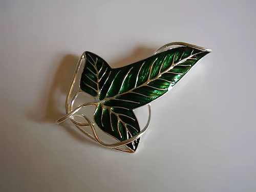 leaves of lorien clasp lord of the rings